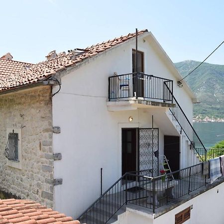 Apartment Danila Kotor Bagian luar foto