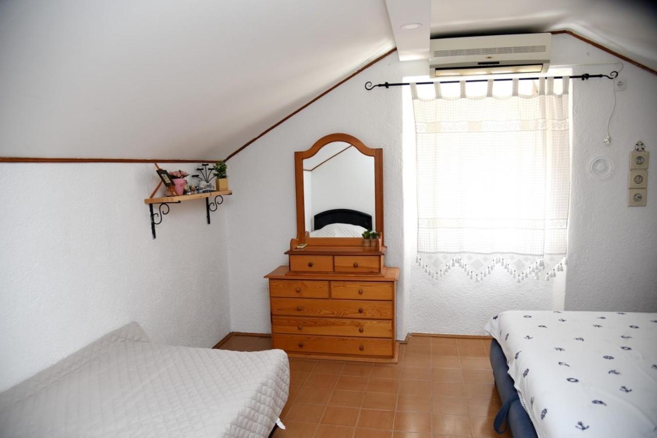 Apartment Danila Kotor Bagian luar foto