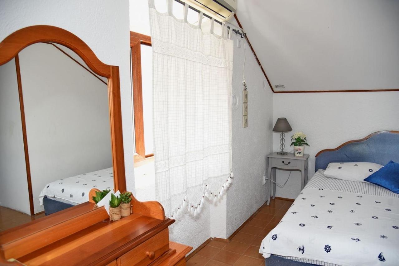 Apartment Danila Kotor Bagian luar foto
